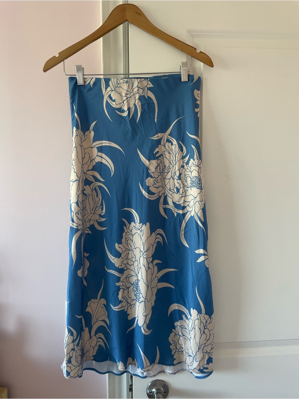 Aritzia/Babaton slip skirt